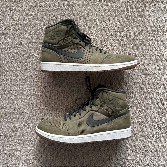 Nike Other - Nike Air Jordan 1 Retro Hi Premier 'Urban Haze'